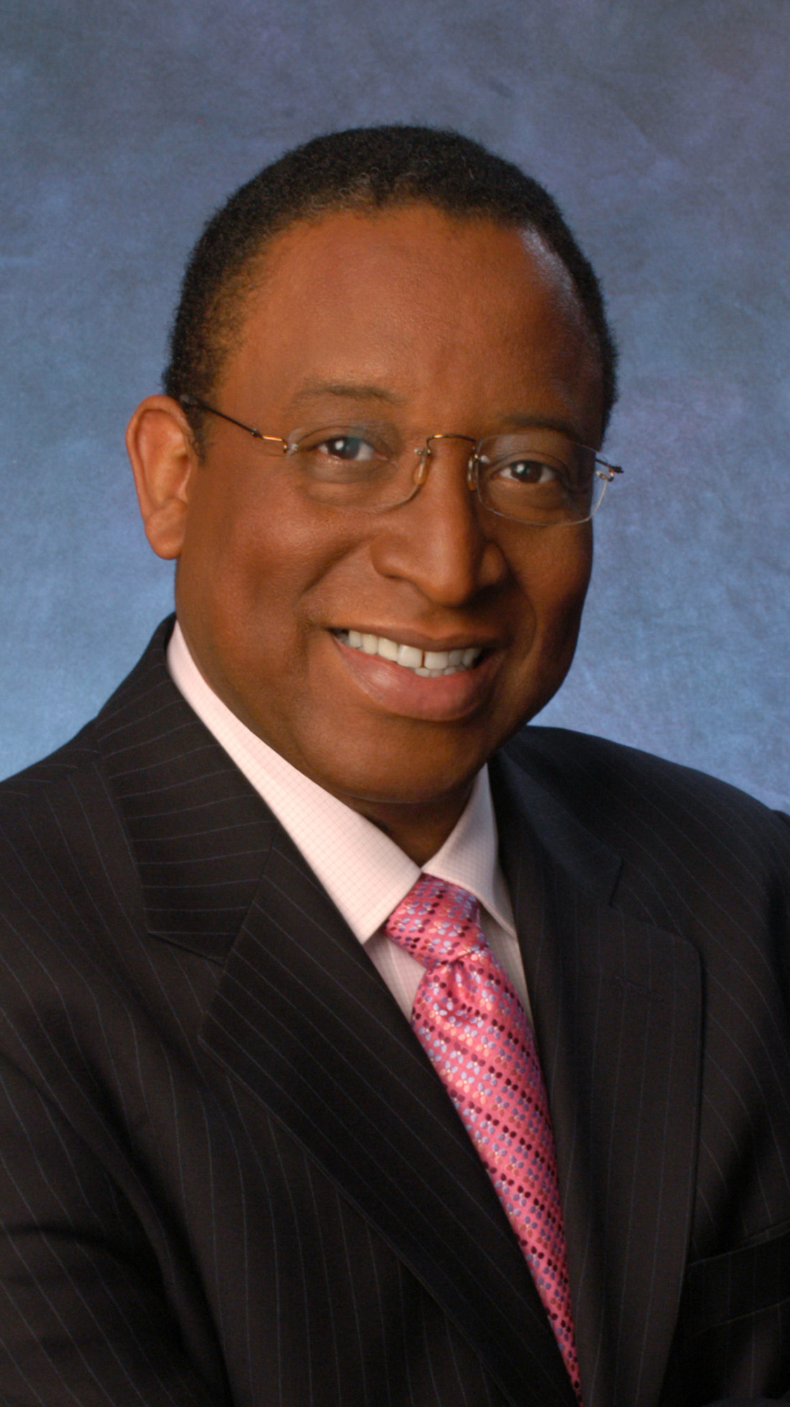 CBS Chicago - Philanthropist Dr. Willie Wilson has gotten