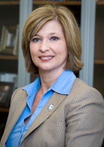 ole miss university of mississippi medical center Dr LouAnn Heath Woodward vice chancellor for health affairs school of medicine dean IHL physician academic