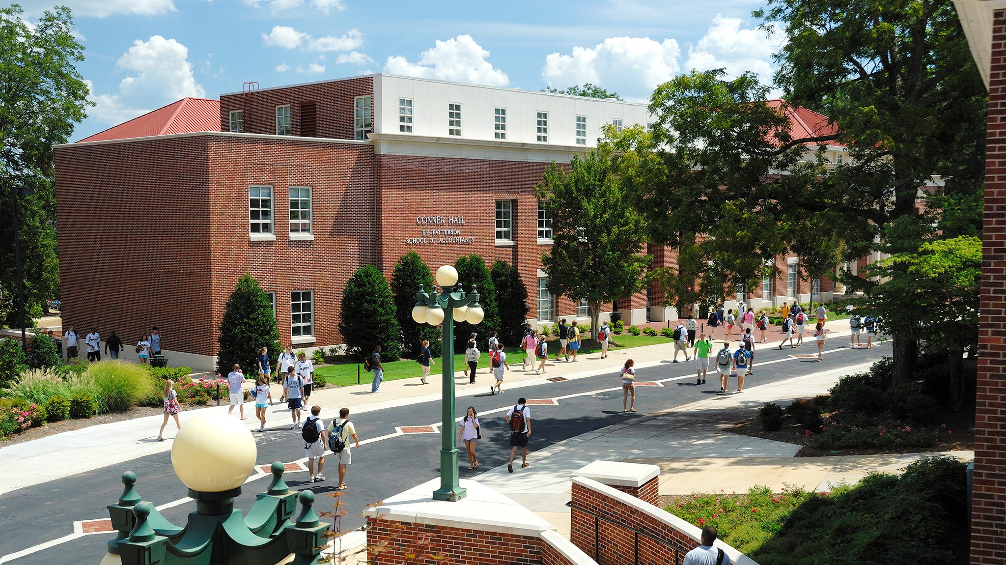 University of Mississippi. Улица ольен школа.